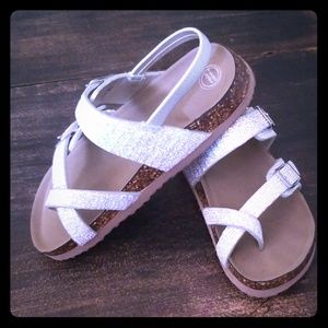 Like New, Girls size 10, Sparkle sandals!